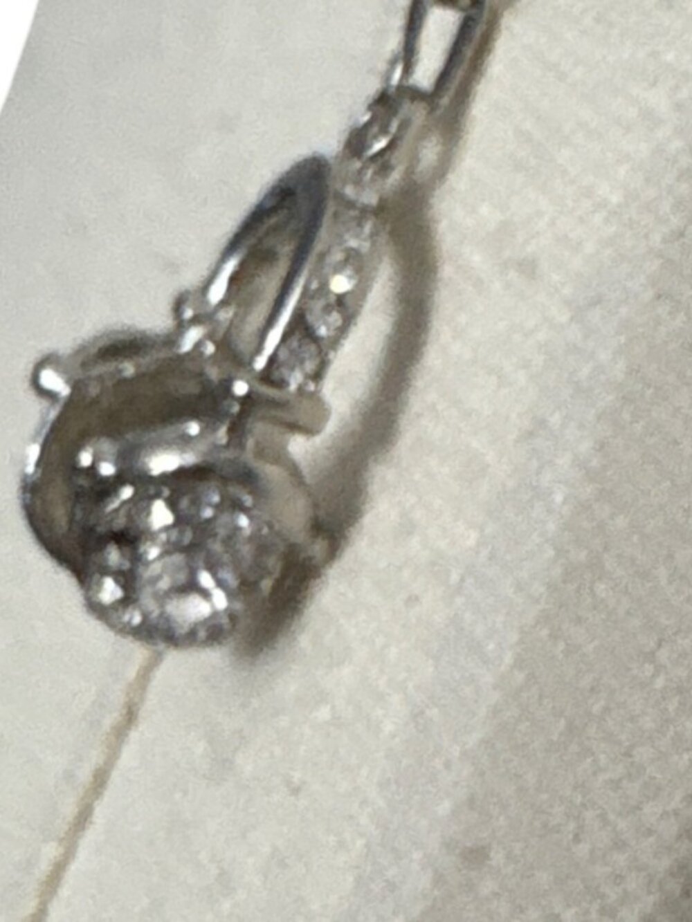 Necklace with rhinestone headphones Pendant - Picture 3 of 4